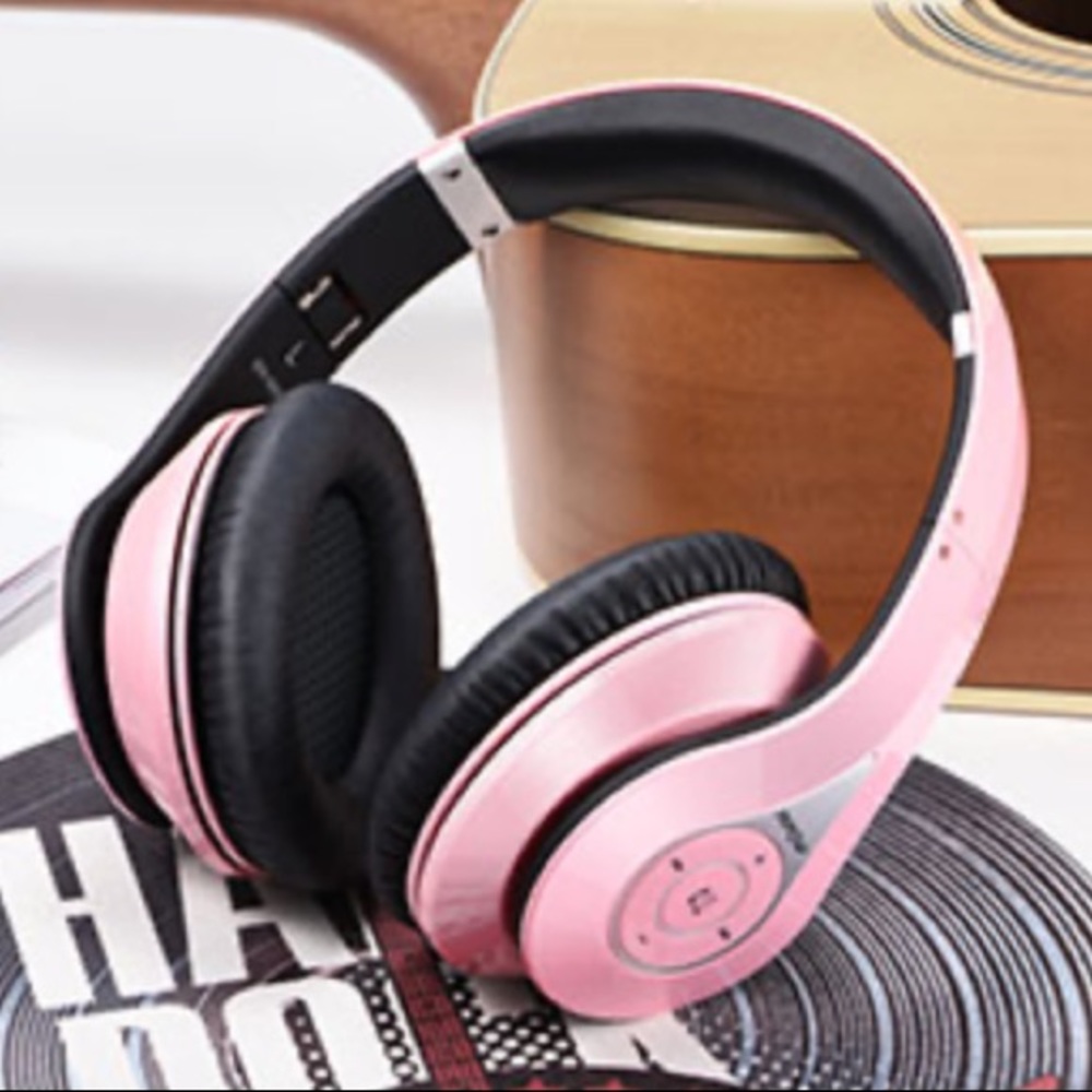 NWOT Pink  🎧 Large Headphones